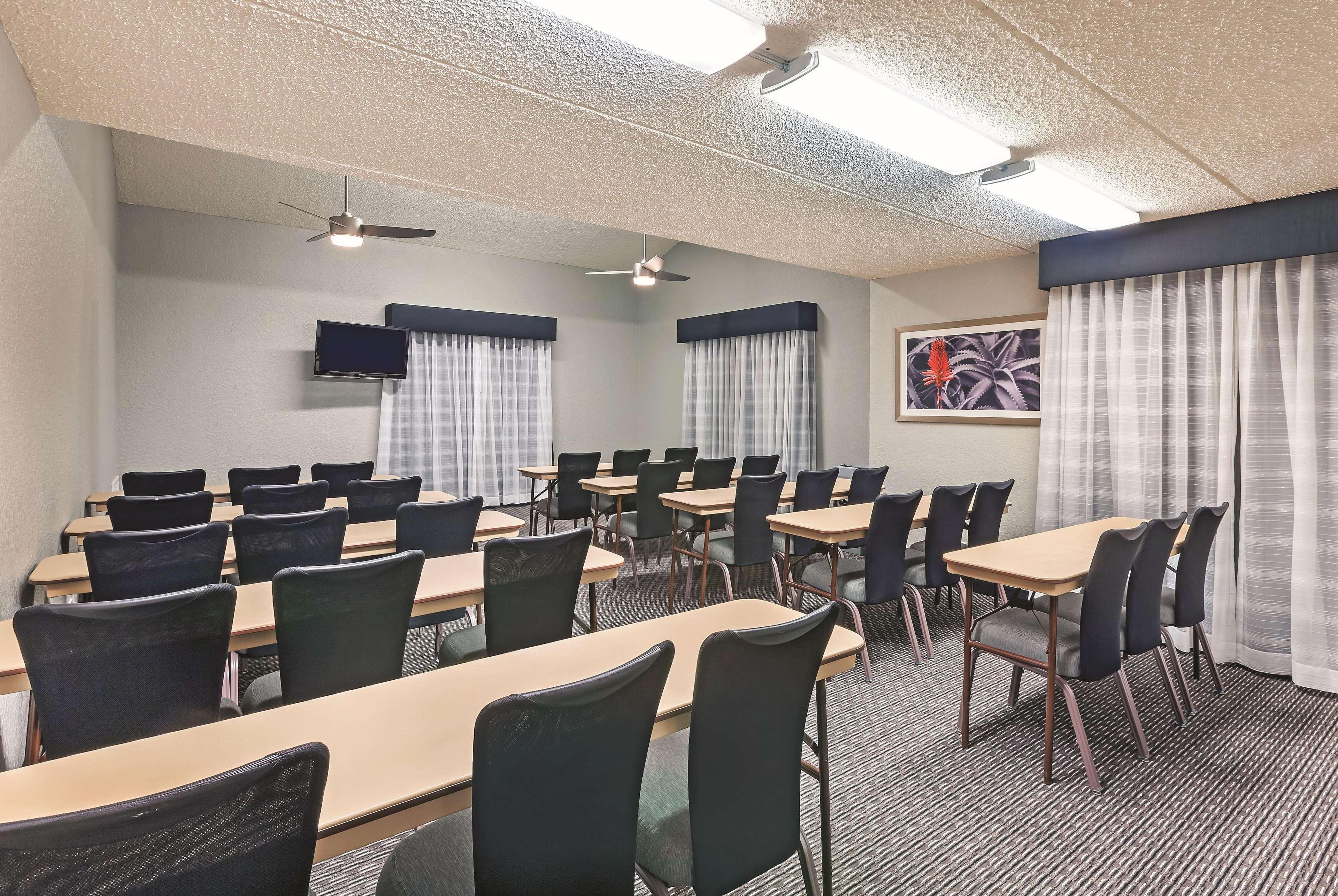 Travelodge By Wyndham Houston Cy-Fair מראה חיצוני תמונה