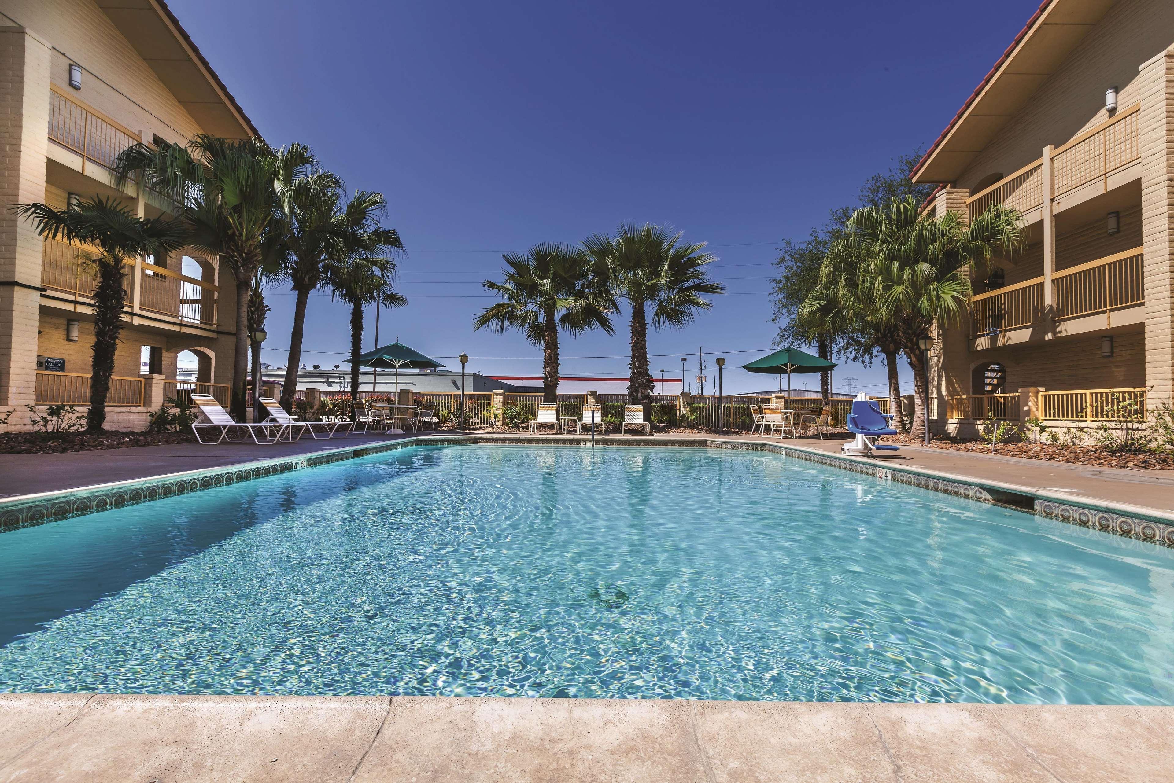 Travelodge By Wyndham Houston Cy-Fair מראה חיצוני תמונה