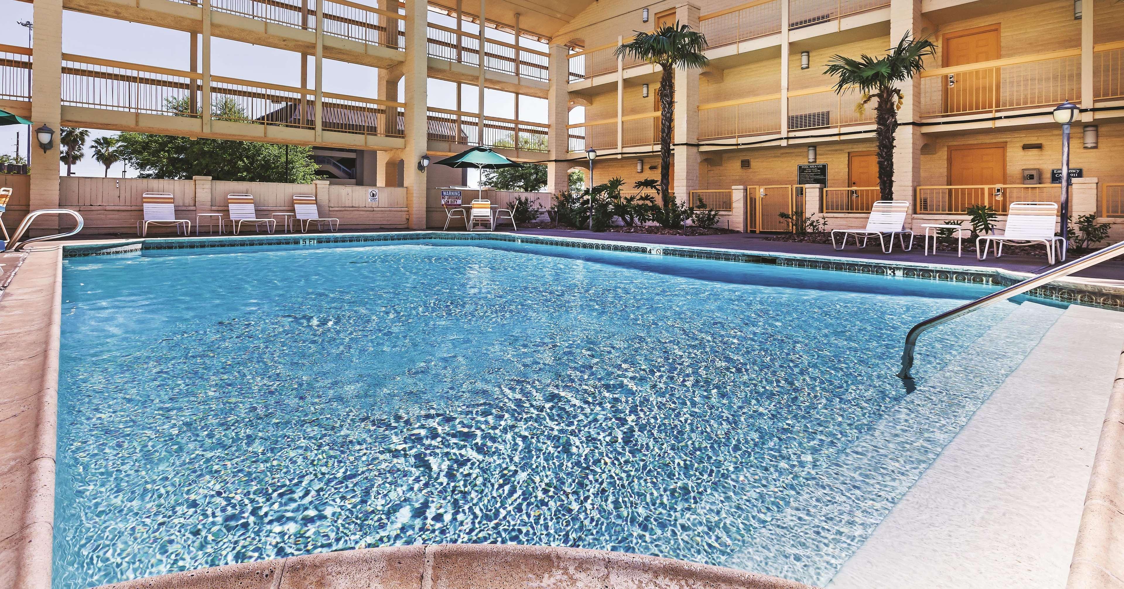 Travelodge By Wyndham Houston Cy-Fair מראה חיצוני תמונה
