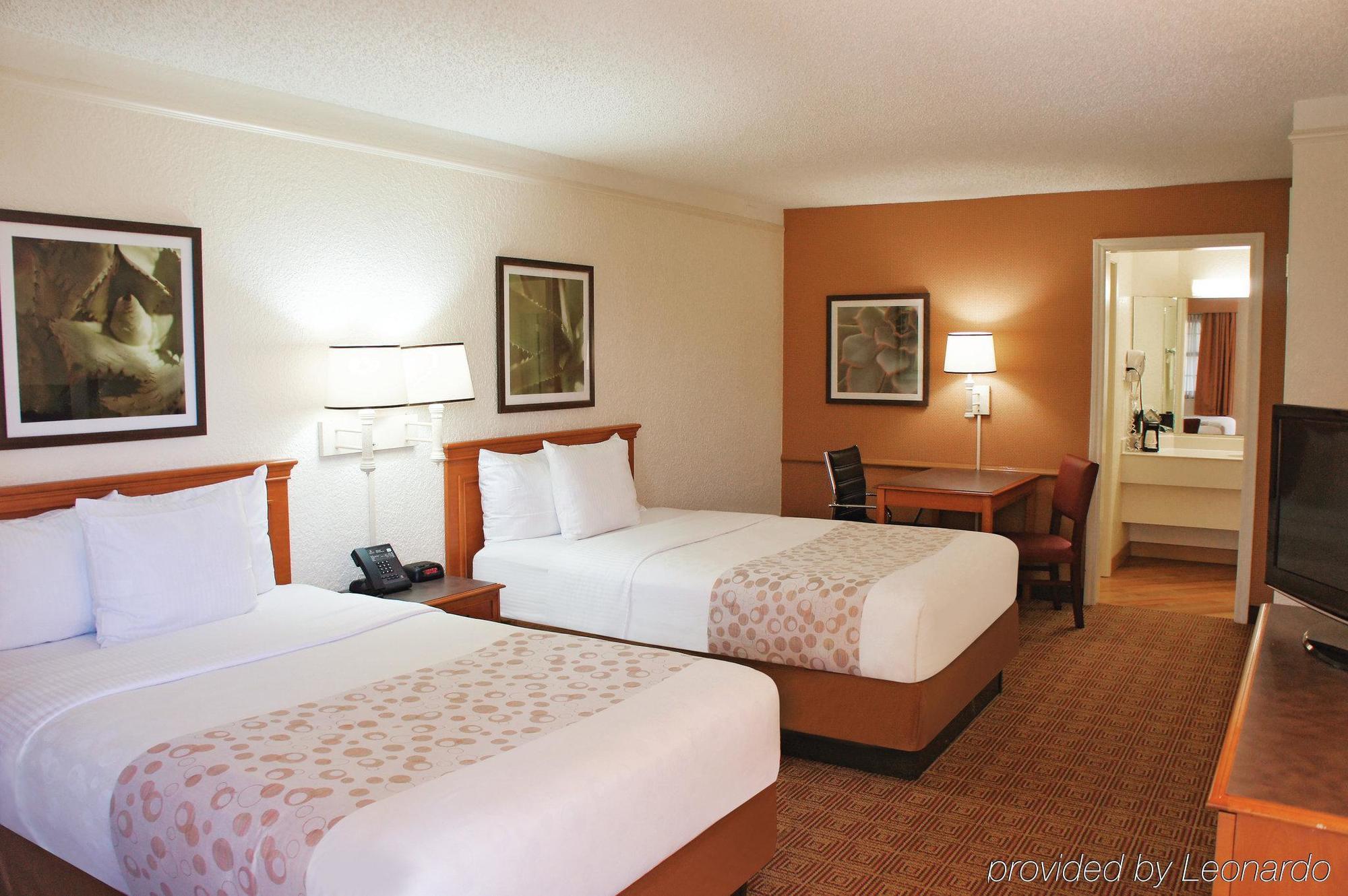 Travelodge By Wyndham Houston Cy-Fair מראה חיצוני תמונה