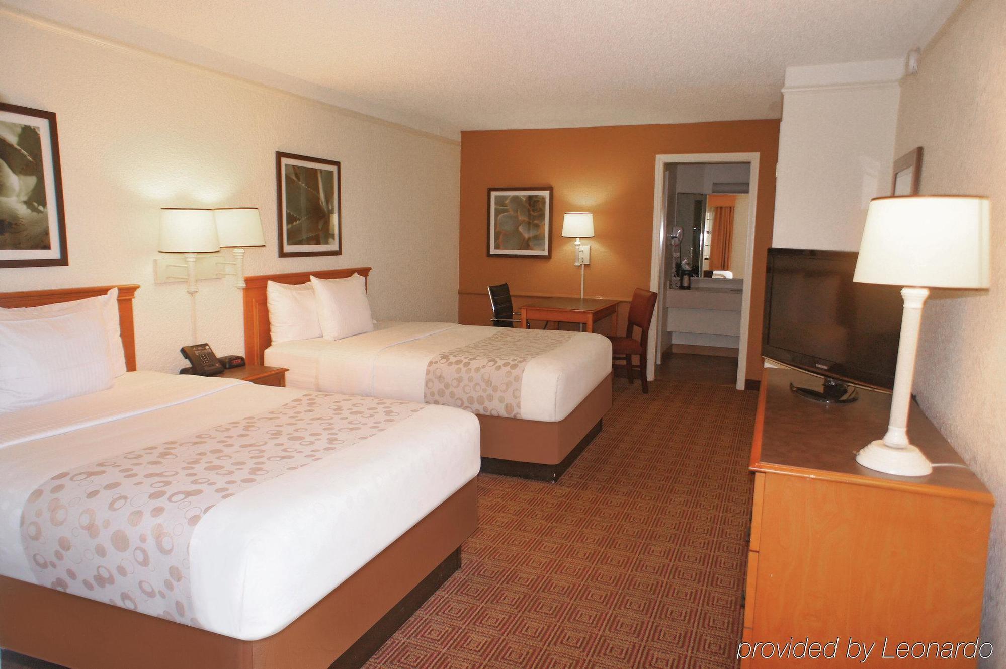 Travelodge By Wyndham Houston Cy-Fair מראה חיצוני תמונה