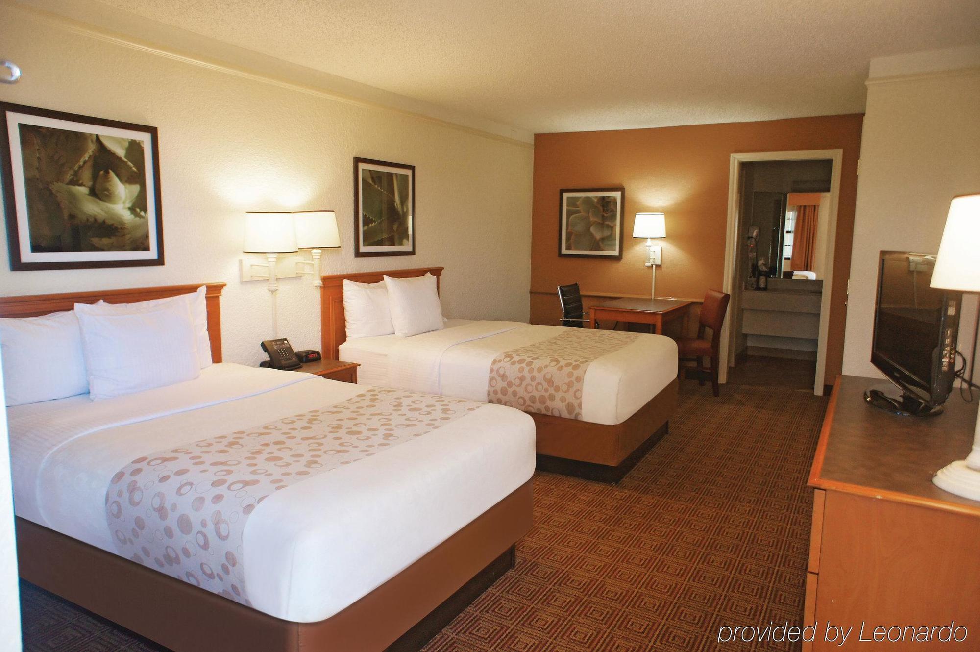 Travelodge By Wyndham Houston Cy-Fair מראה חיצוני תמונה