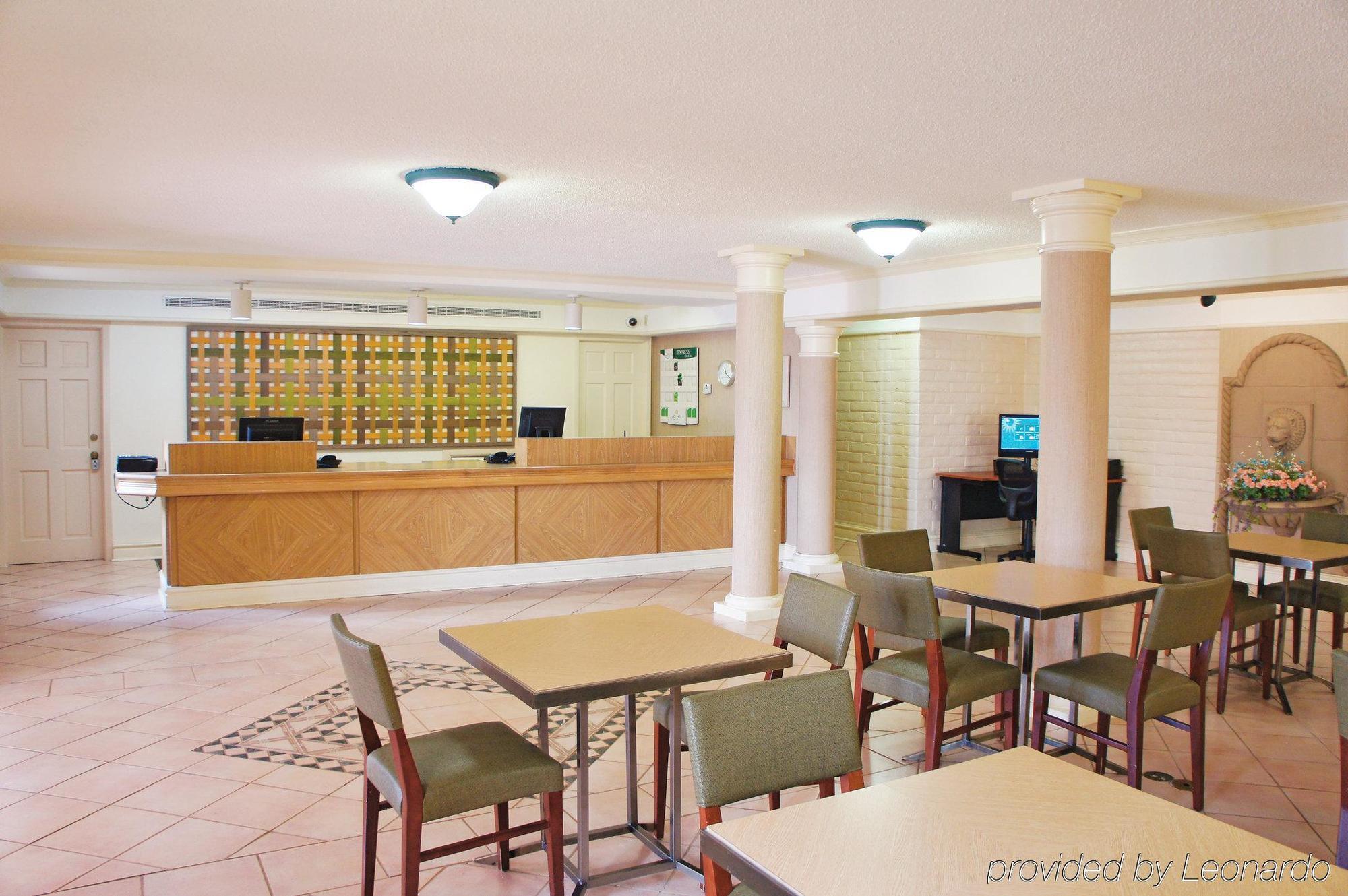 Travelodge By Wyndham Houston Cy-Fair מראה חיצוני תמונה